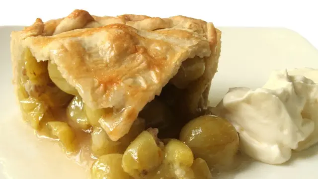 Пирог с крыжовником