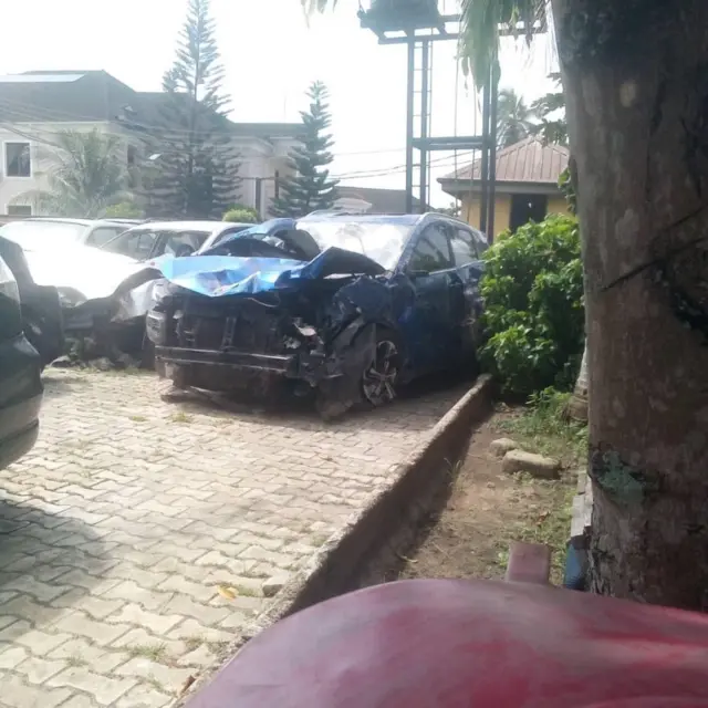 Remains of di vehicle wey kill di three children