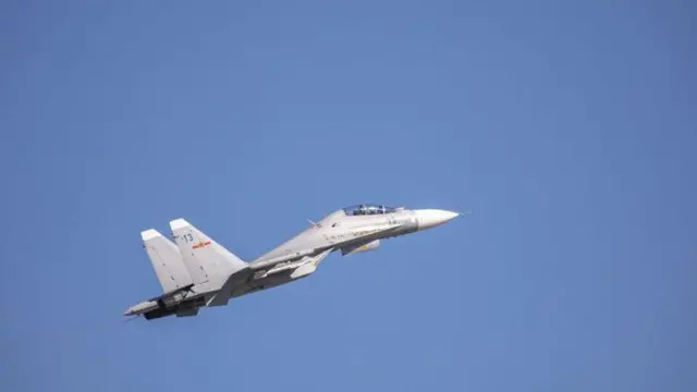 Çin savaş uçağı (Arşiv)