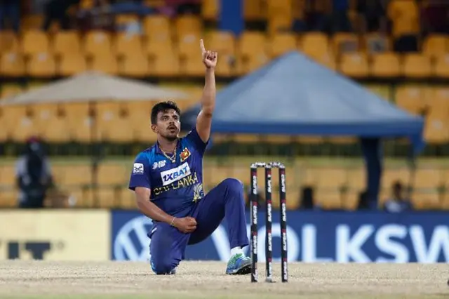 බංගලාදේශ කණ්ඩායමේ අවසන් කඩුලු දෙක දවා ගැනීමට මතීෂ පතිරණ සමත් විය. ඒ අනුව බංගලාදේශය පන්දු වාර 48.1 කදී සියලු දෙනා දැවී රැස් කලේ ලකුණු 236ක් පමණි. 