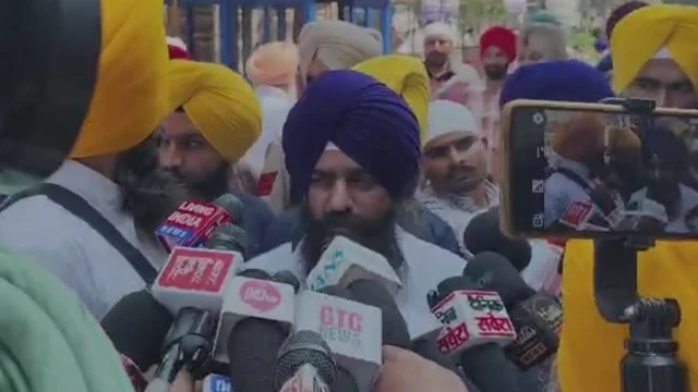 ਅਕਾਲ ਤਖ਼ਤ ਸਾਹਿਬ ਦੇ ਕਾਰਜਕਾਰੀ ਜਥੇਦਾਰ ਗਿਆਨੀ ਕੁਲਦੀਪ ਸਿੰਘ ਗੜਗੱਜ