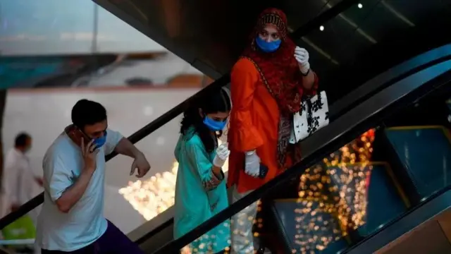 سوپر مارکیٹ جلدی بند ہو رہے ہیں