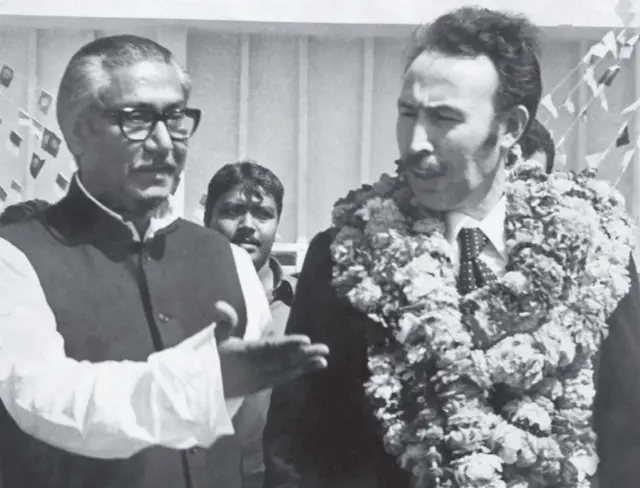 মুসলিম বিশ্বের সেসময়কার প্রভাবশালী নেতারাও বাংলাদেশকে স্বীকৃতি দেয়ার জন্য কূটনৈতিক চাপ প্রয়োগ করেছিলেন মি. ভুট্টোর ওপর (মার্চ ১৯৭৪, আলজেরিয়ার প্রেসিডেন্ট হোরারি বুমেদিনের ঢাকা সফর)