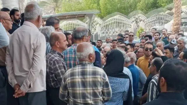 تجمع مردم به قطع برق در لارستان