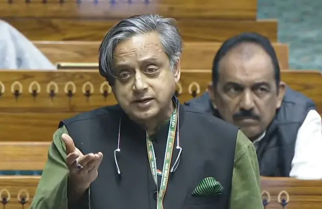 शशि थरूर