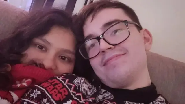 ሊ ኣብ ዝቕጽል ዓመት ወርሒ ሚያዚያ ቪዛ ስድራቤት ክሓትት መደብ ነይሩዎ