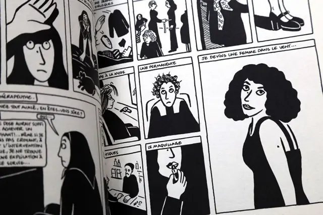 Un cómic abierto en el que se ven ilustraciones de una mujer en Irán