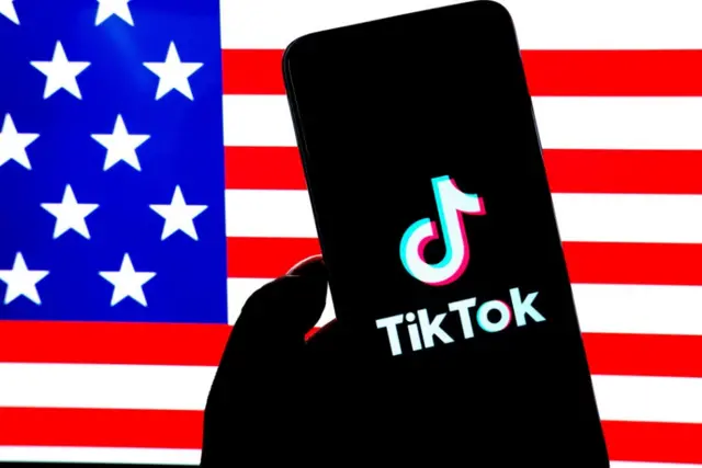 شعار تيك توك