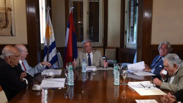 Jorge Batlle, Julio María Sanguinetti, Luis Alberto Lacalle, Tabaré Vázquez y José Mujica.