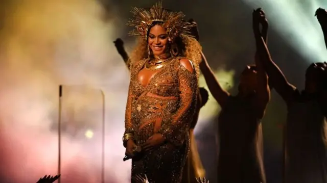 비욘세는 보그에 "삶의 더 큰 굴곡을 즐겼다"고 말했다