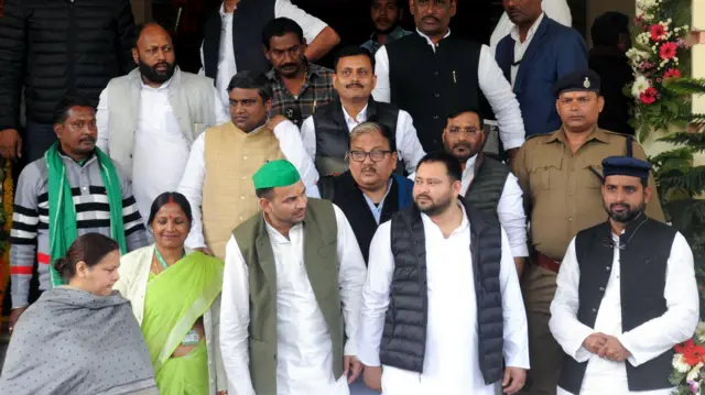 बिहार में आरजेडी के साथ ही खेला हो गया, जिसकी संभावना काफ़ी कम थी.