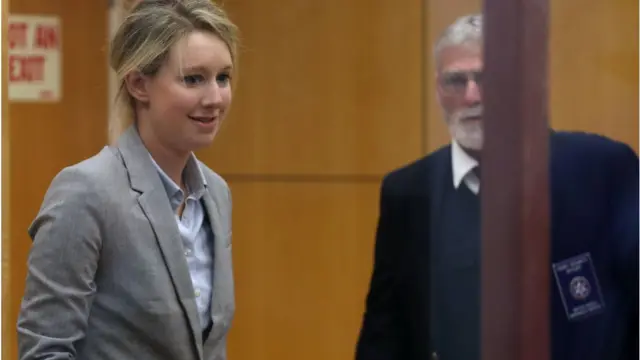 霍尔姆斯受到11项控罪