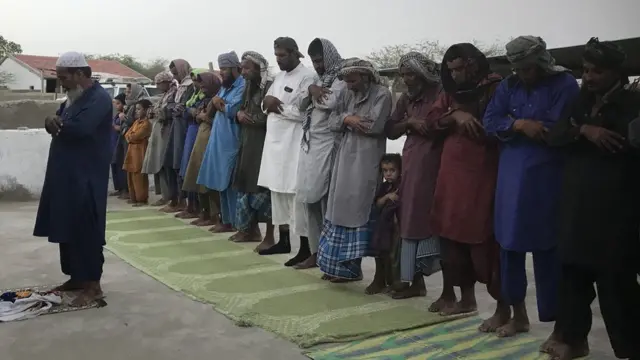 ગ્રામજનો મુખ્યત્વે દૂધઉત્પાદનના વ્યવસાય સાથે જોડાયેલા છે