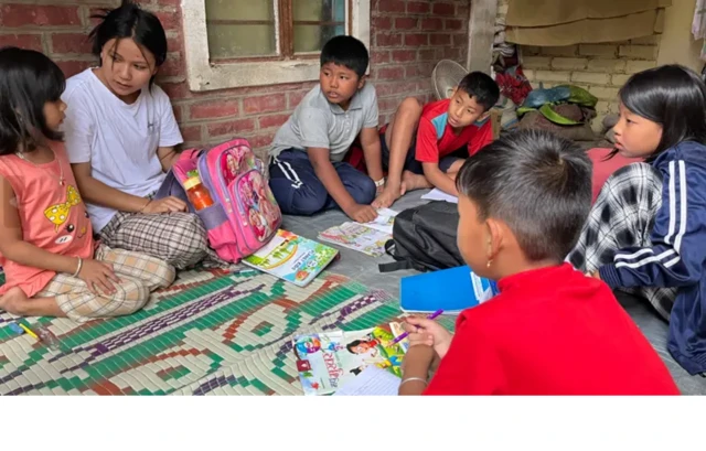 منی پور کے فسادات کے بعد کیمپوں میں مقیم افراد