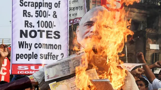 জন দুর্ভোগে ভারতের নানা জায়গায় চলছে বিক্ষোভ