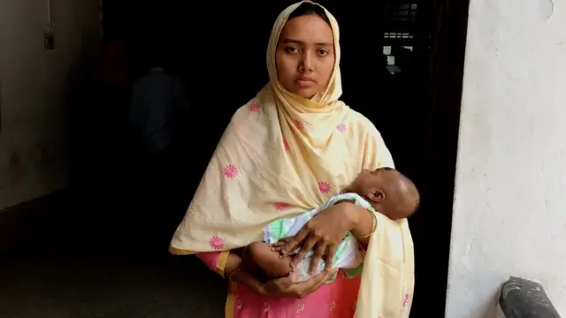 সাতক্ষীরার জেসমিন নাহারের অভিযোগ তার স্বামীও পুলিশ ধরে নিয়ে যাওয়ার পর থেকে নিখোঁজ