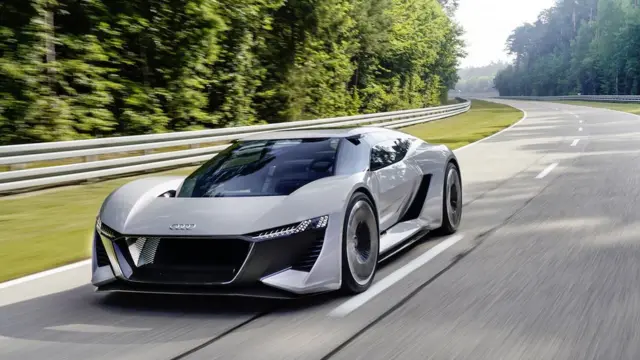 آئودی PB18 ئی-ترون سه موتور الکتریکی دارد که در مجموع ۶۷۰ اسب بخار نیرو تولید می‌کند