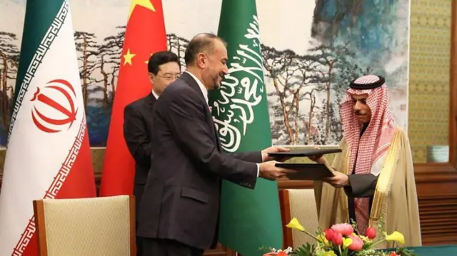 বেইজিংয়ে সমঝোতা চুক্তি সই করেন ইরান ও সৌদি পররাষ্ট্রমন্ত্রী, এপ্রিল ৬, ২০২৩