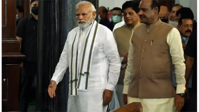 नरेंद्र मोदी