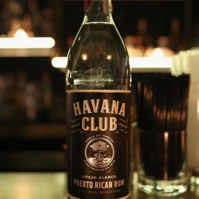 Botella Havana Club.
