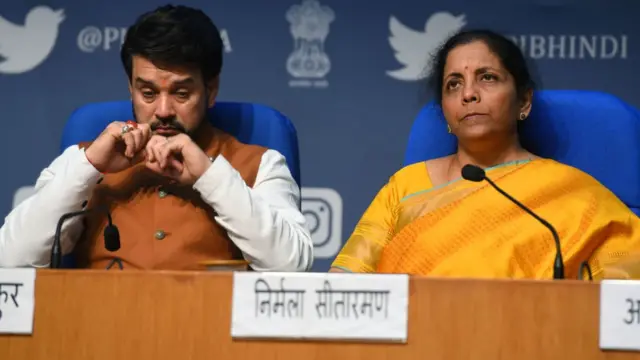 అనురాగ్ ఠాకూర్, నిర్మలా సీతారామన్