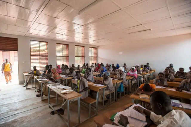 Dans un collège au Burkina Faso