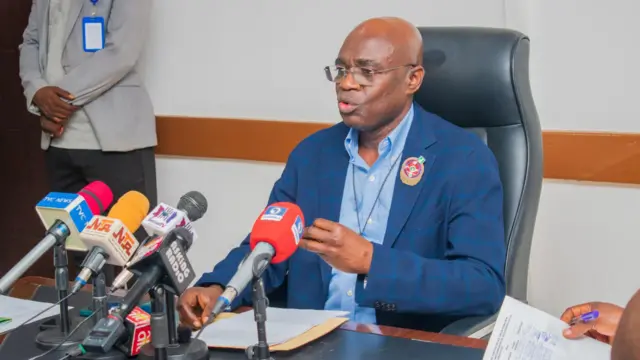 Benue State guvnor, Hyacinth Alia, addressing a press conference