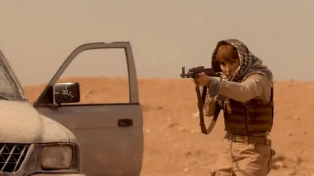 नूमी रापेस यांनी जॅकी यांची व्यक्तिरेखा साखारली आहे.