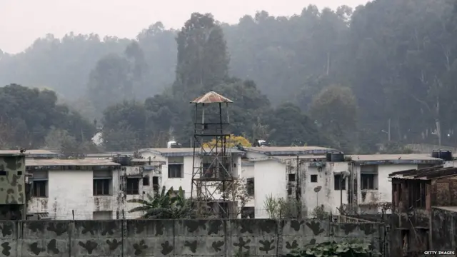 ਪਠਾਨਕੋਟ ਏਅਰਬੇਸ ਭਾਰਤੀ ਹਾਵੀ ਫੌਜ ਦਾ ਵੱਡਾ ਅੱਡਾ ਹੈ