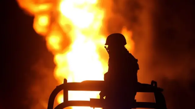 Incendio por robo de combustible en México.