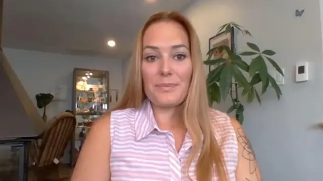 Bà Amélie Lemieux kinh hoàng trước đoạn video bằng AI về con gái mình
