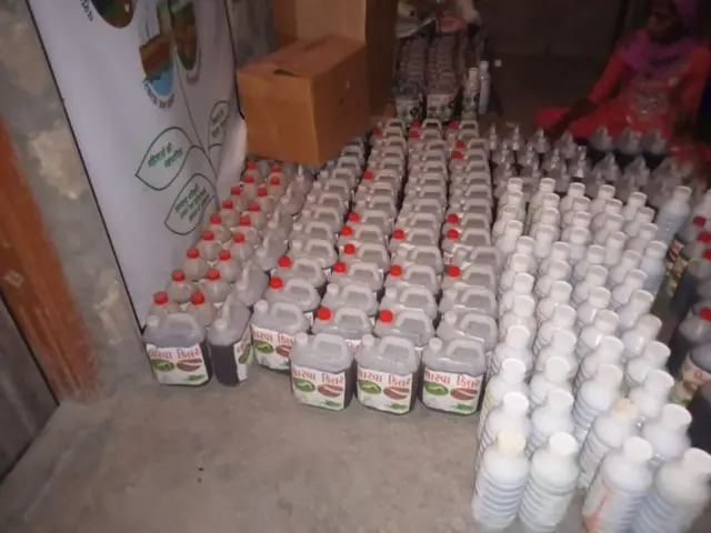 બહેનોએ કર્યું લાખોની દવાનું વેચાણ