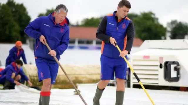 கிரிக்கெட்