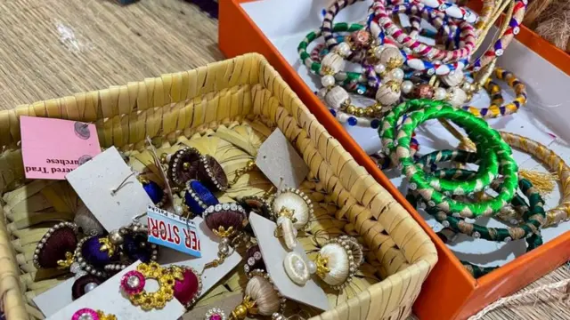 இந்தியாவின் முதல் ஆன்டி வைரல் புடவை - அசத்தும் தமிழ நெசவாளர்