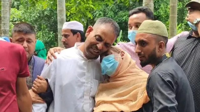 নিহতের স্বজনদের আহাজারি।