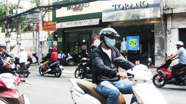 Dư luận xôn xao vụ nghi can đâm 5 "hiệp sĩ" thương vong thuộc nhóm "hiệp sĩ" Tân Bình ở đường Cách Mạng Tháng Tám, quận 3, TPHCM vào tối ngày 13/5.