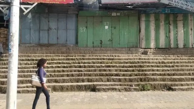 የተዘጉ ሱቆችና ጭር ያለ ጎዳና