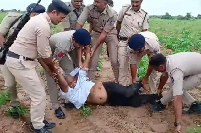 બીબીસી ગુજરાતી, ગુજરાત, બીબીસી, અમદાવાદ, કચ્છ, અદાણી ગ્રૂપ, વાંઢિયા ગામ,