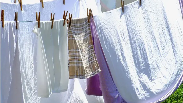 কাপড় পরিস্কারের জন্য বেশ জনপ্রিয় ডিটারজেন্ট পাউডার।