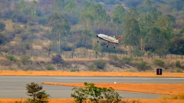வெற்றிகரமாக பரிசோதனை செய்யப்பட்ட ‘புஷ்பக்’