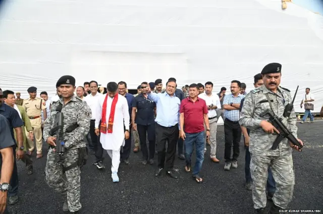 कार्यक्रम की तैयारियों का जायजा लेते असम के मुख्यमंत्री हिमंत बिस्व सरमा