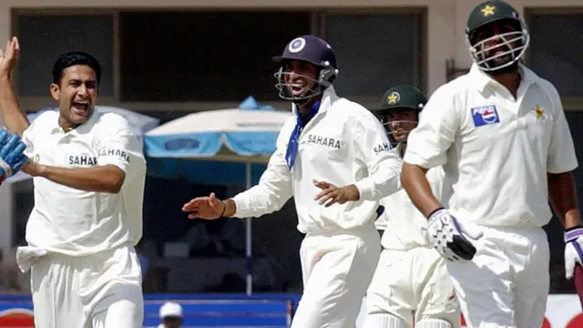 ઇંઝમામને આઉટ કર્યા બાદ કુંબલે