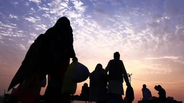 మనోరమ, గిరిజ