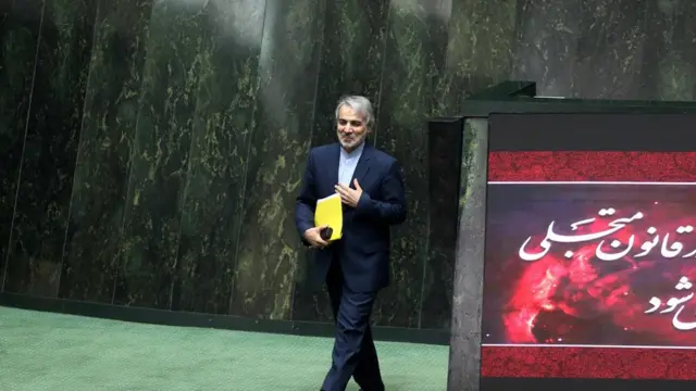 محمد باقر نوبخت، رئیس سازمان برنامه و بودجه از حذف بودجه ۵۹ موسسه فرهنگی در سال آینده خبر داده است