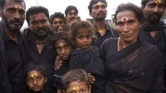 சபரிமலை பக்தர்கள்