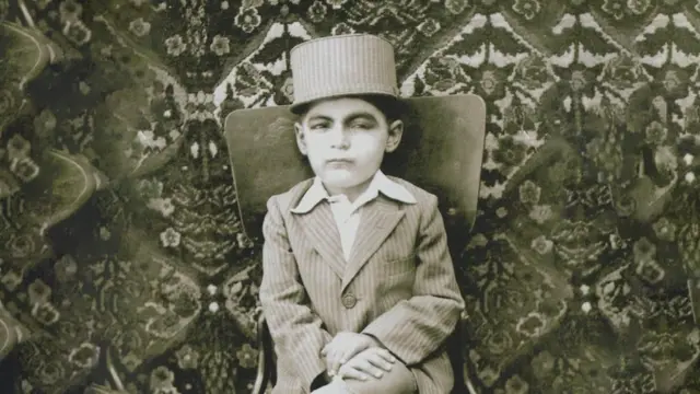 نمایی از 'جناب مستطاب نجف'