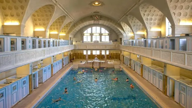 Лазні в передмісті Лондона