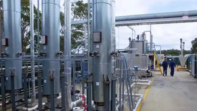 Une installation pilote a montré que l'utilisation d'eau supercritique très chaude peut aider à porter le recyclage chimique à des niveaux utiles.
