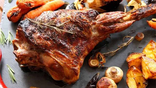 Запеченная баранья нога