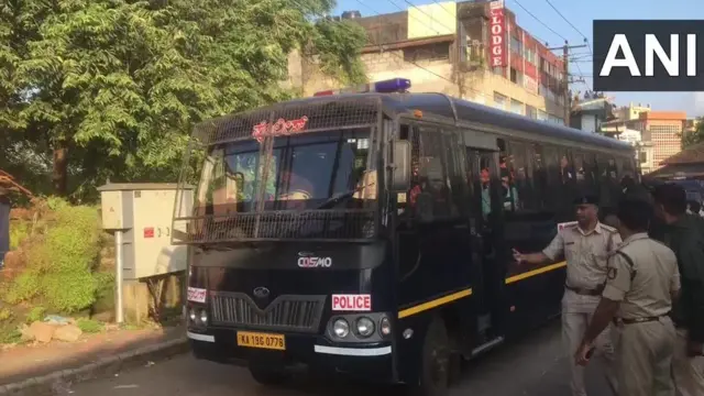 कर्नाटक येथे NIA ने PFI कार्यालयावर छापा टाकला.